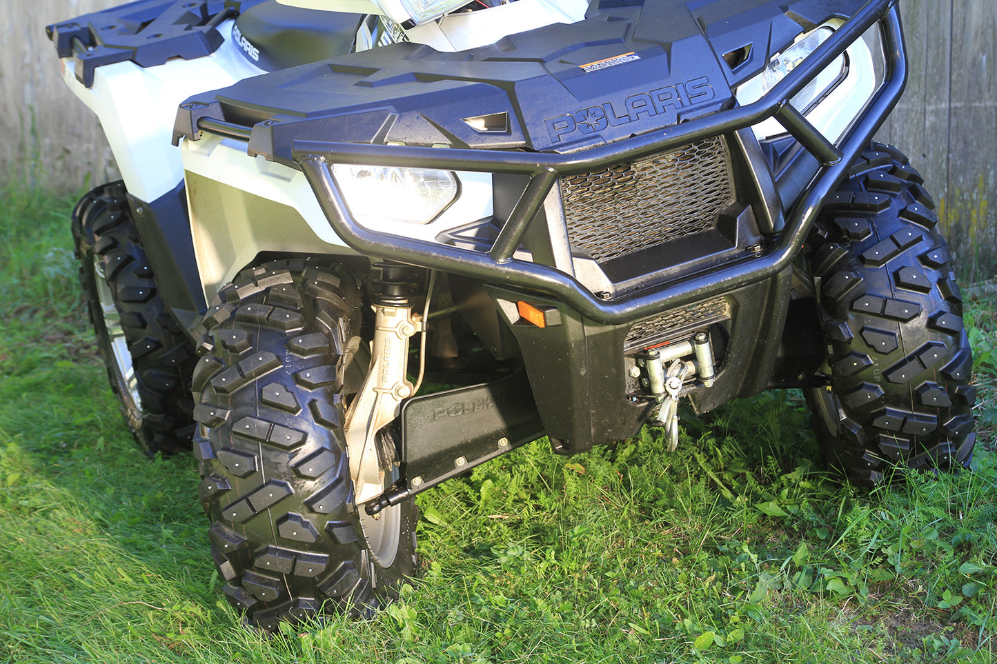 ST-11R iGrip standard racing studs providing precision traction and control on icy racing tracks