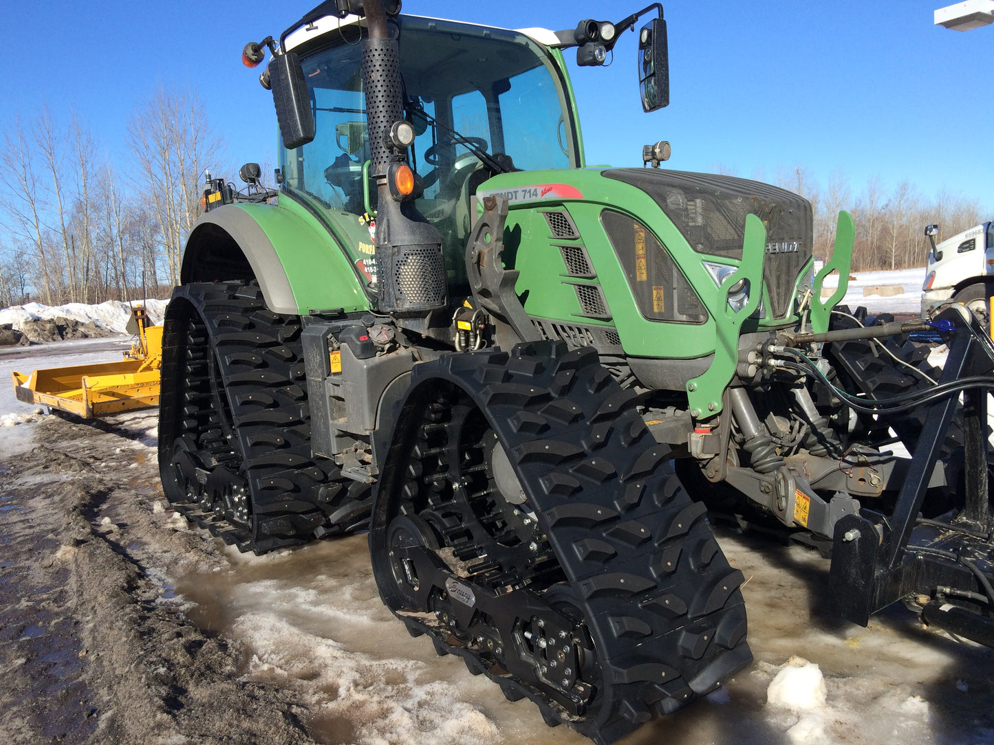 ST-18 iGrip 18mm standard studs offering reliable traction and control on icy and snowy surfaces